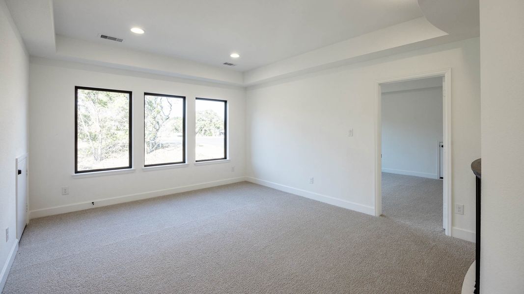 Spacious, unfurnished interior of a new home in Wolf Ranch 56', Georgetown (Image 21).