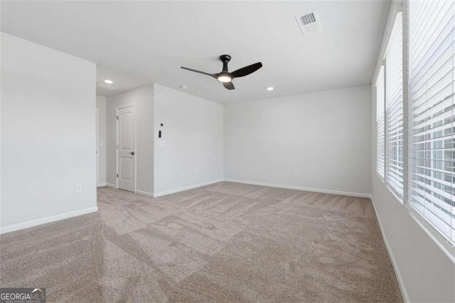 Spacious, unfurnished interior of a new home in Parkway James, Snellville (Image 18). Spacious, unfurnished interior of a new home in Parkway James, Snellville (Image 18).