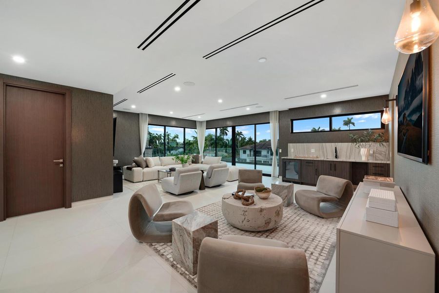_LG11310-MLS _LG11310-MLS