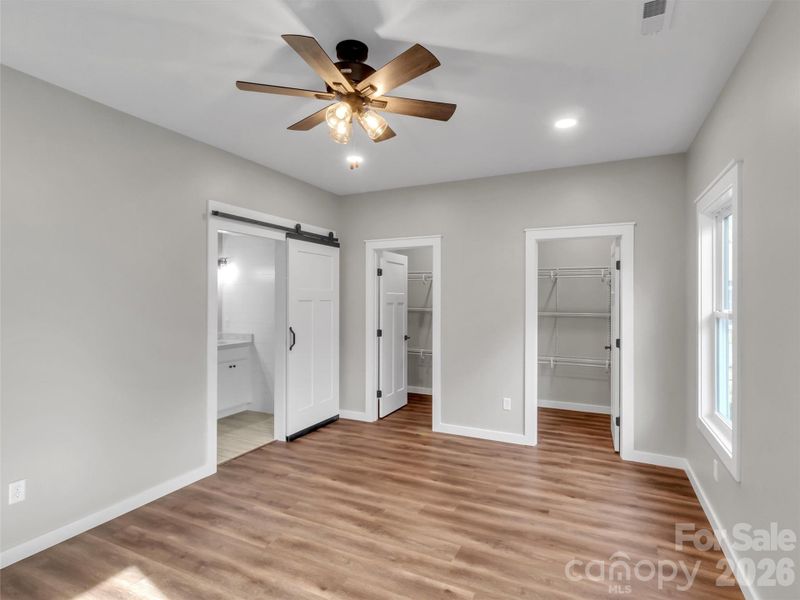 Spacious, unfurnished interior of a new home in , Clyde (Image 10).