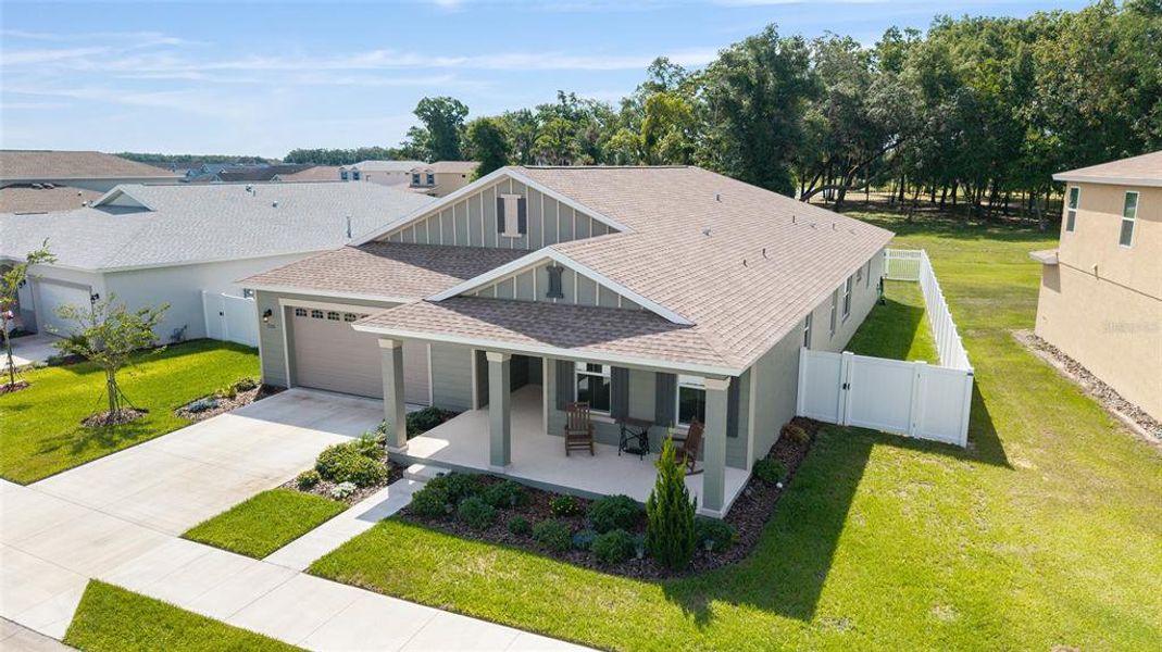 Front exterior of a new home in , Ocala, FL, highlighting curb appeal (Image 28). Front exterior of a new home in , Ocala, FL, highlighting curb appeal (Image 28).