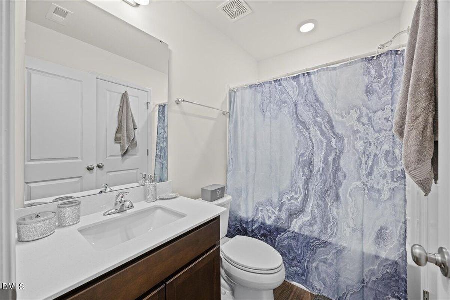 37-2A1A0225 37-2A1A0225