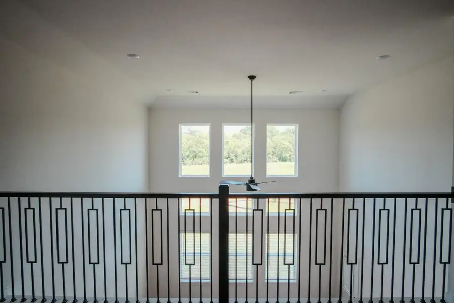 Image 23 of a home in Foxtail Palms.