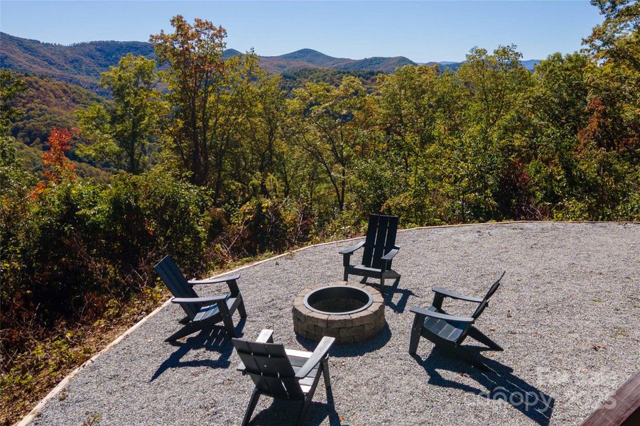 Community amenities in , Bryson City (Image 11).