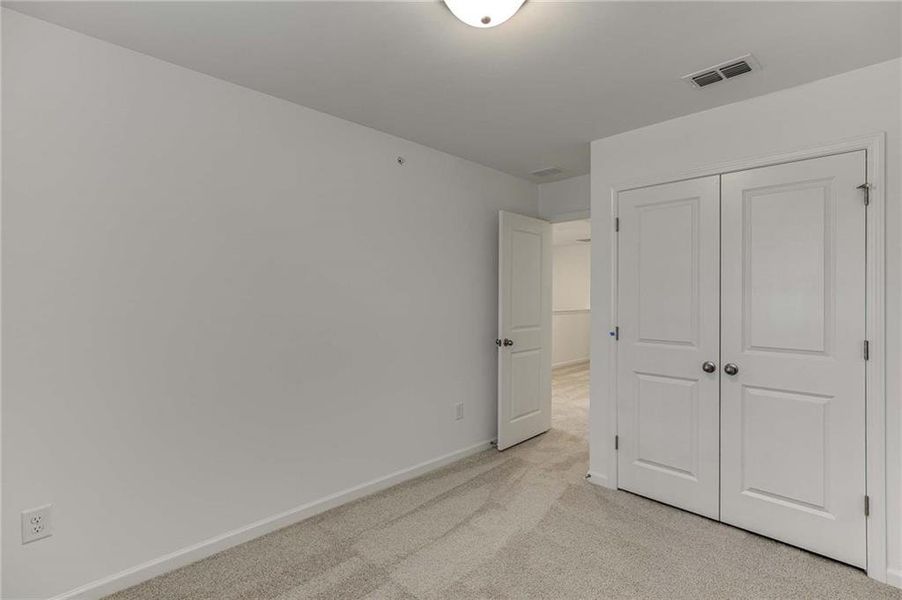 Spacious, unfurnished interior of a new home in Laurelwood, Douglasville (Image 14).