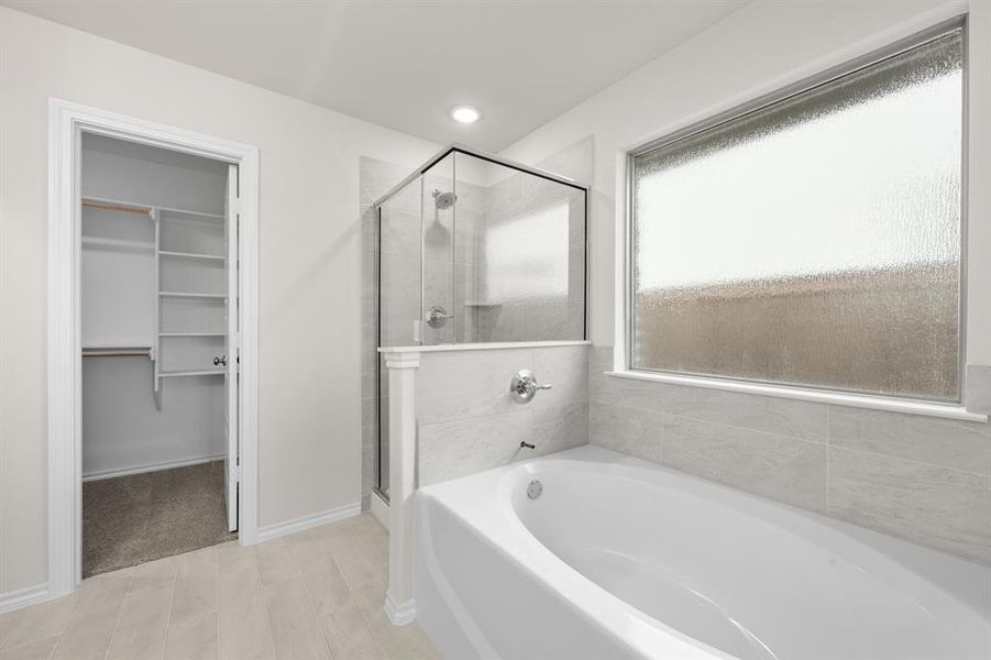 7716 Oakmeade- Primary Suite-4