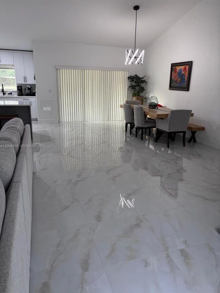 Furnished interior view inside a new home in , Dunnellon (Image 6).