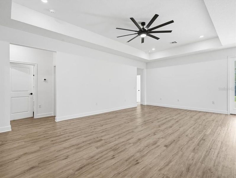Spacious, unfurnished interior of a new home in , Spring Hill (Image 18).