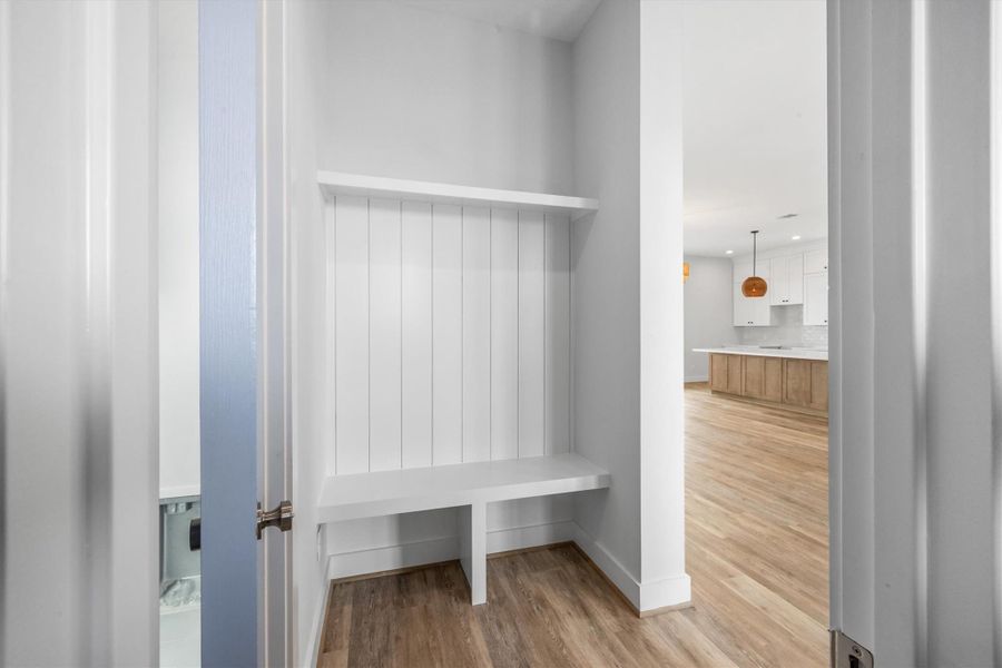 The perfect drop zone for your beach bags.