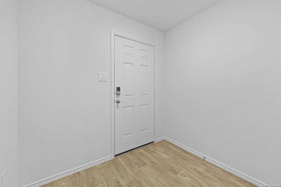 Spacious, unfurnished interior of a new home in Hickory Ridge, Elmendorf (Image 39). Spacious, unfurnished interior of a new home in Hickory Ridge, Elmendorf (Image 39).