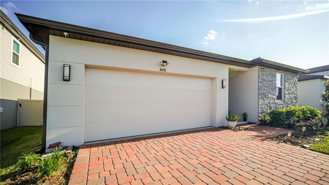 Exterior details and patio area of a home in , St. Cloud (Image 26).