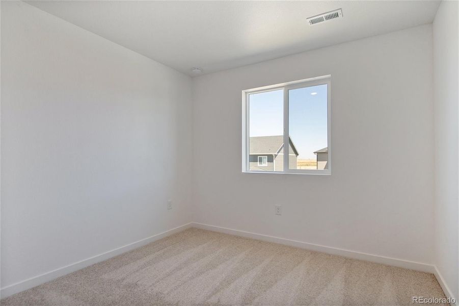 Spacious, unfurnished interior of a new home in Horizon Uptown, Aurora (Image 12).