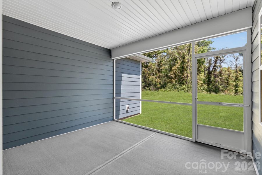 Exterior details and patio area of a home in Roselyn, Lancaster (Image 4).