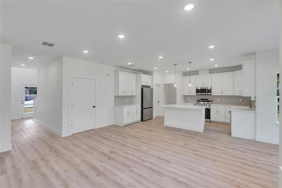 Spacious, unfurnished interior of a new home in , High Springs (Image 24). Spacious, unfurnished interior of a new home in , High Springs (Image 24).