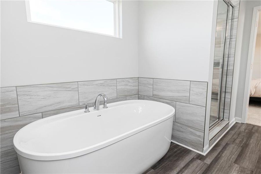 Furnished interior view inside a new home in Rhodes Glen, Lawrenceville (Image 8).