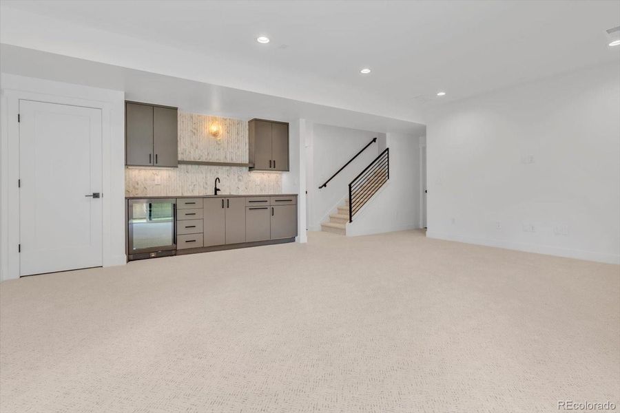 Spacious, unfurnished interior of a new home in , Louisville (Image 23).