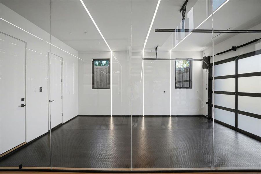 Spacious, unfurnished interior of a new home in , Dallas (Image 20).
