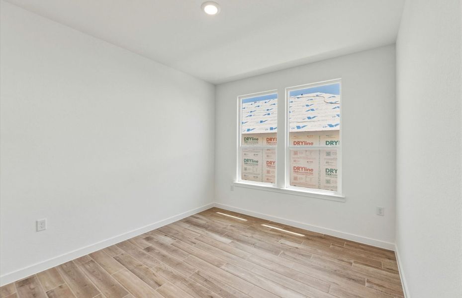 Spacious, unfurnished interior of a new home in Sun City Texas, Georgetown (Image 40).