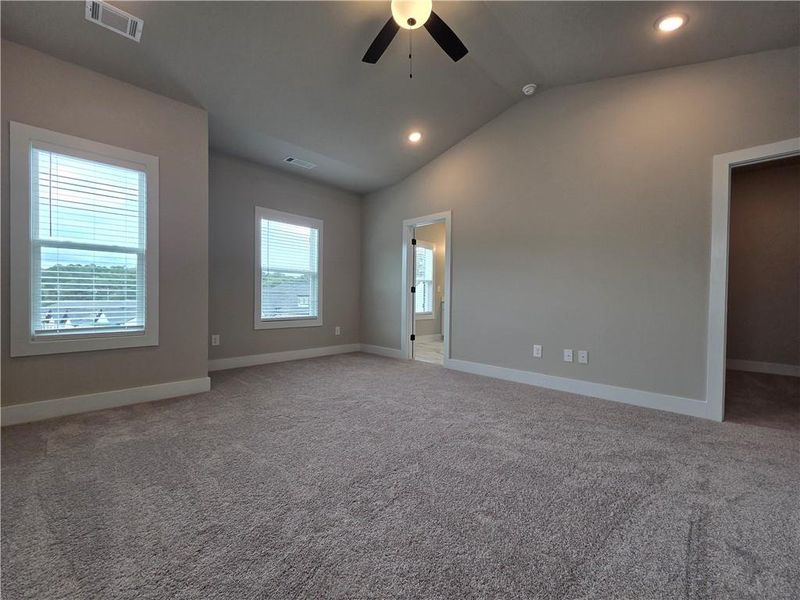 Spacious, unfurnished interior of a new home in , Tucker (Image 26).
