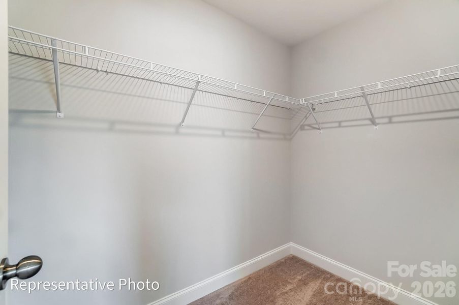 Spacious, unfurnished interior of a new home in Harrisburg Village, Harrisburg (Image 20).