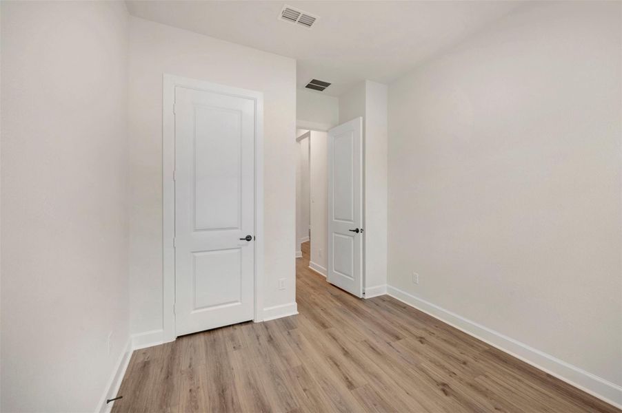 Spacious, unfurnished interior of a new home in Harvest Green - Reserve Collection, Richmond (Image 17).