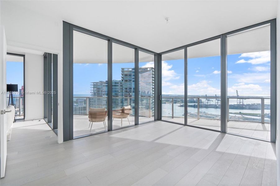 Spacious, unfurnished interior of a new home in Five Park, Miami (Image 19). Spacious, unfurnished interior of a new home in Five Park, Miami (Image 19).