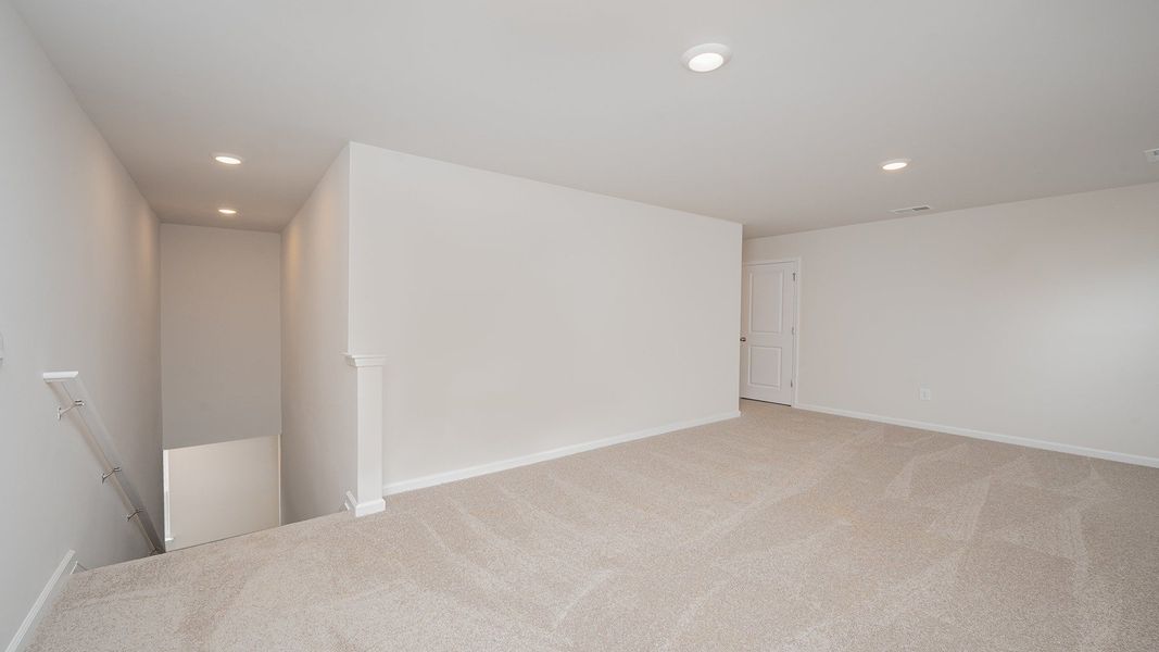 Spacious, unfurnished interior of a new home in Livingston Woods, Irmo (Image 14).