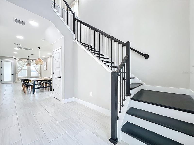 Spacious, unfurnished interior of a new home in , Winter Garden (Image 63).