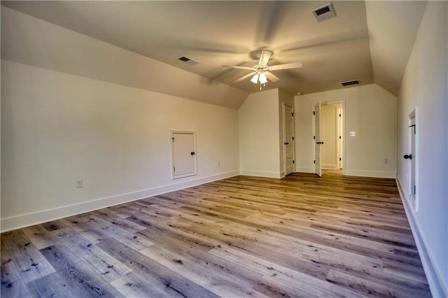 Spacious, unfurnished interior of a new home in , Mansfield (Image 56).