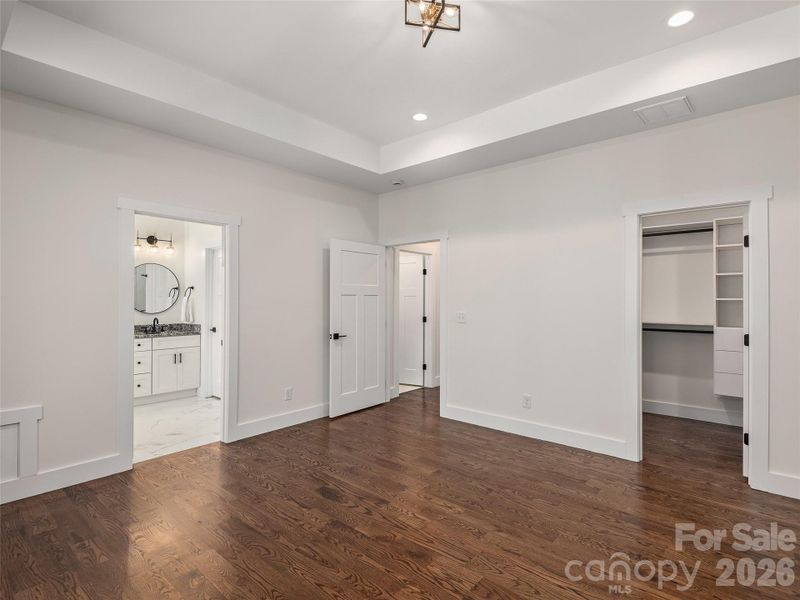 Spacious, unfurnished interior of a new home in , Hendersonville (Image 10).