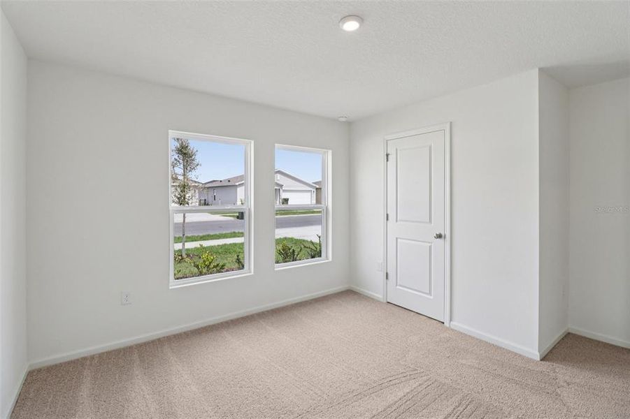 Spacious, unfurnished interior of a new home in Sumter Villas, Sumterville (Image 17).