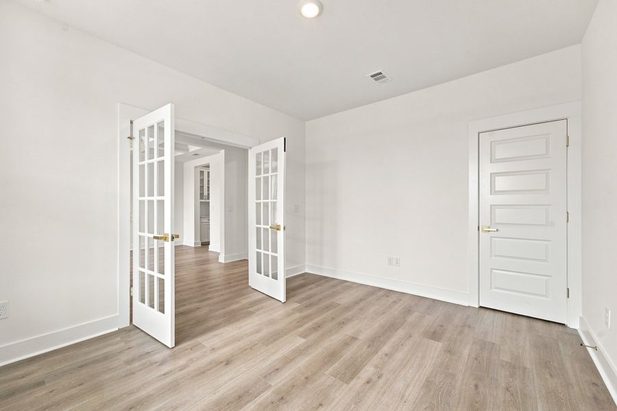 Spacious, unfurnished interior of a new home in Marshfield, Longs (Image 32). Spacious, unfurnished interior of a new home in Marshfield, Longs (Image 32).