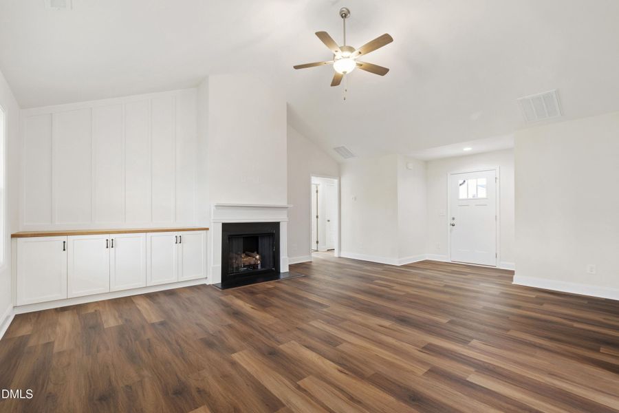 Harmony (13) Harmony (13)