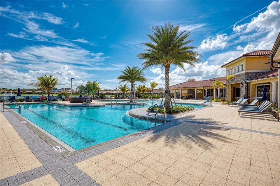 Community amenities in , Venice (Image 40). Community amenities in , Venice (Image 40).