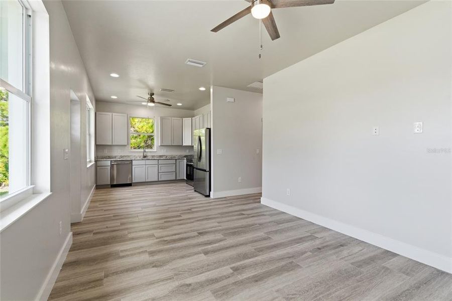 Spacious, unfurnished interior of a new home in , Punta Gorda (Image 14).