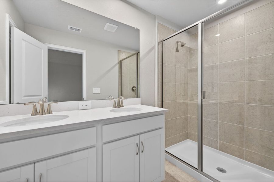 Furnished interior view inside a new home in Crosswind Ranch, Parrish (Image 6).