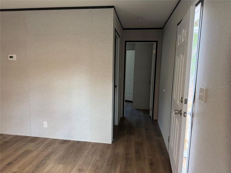 Spacious, unfurnished interior of a new home in , Bronson (Image 8).