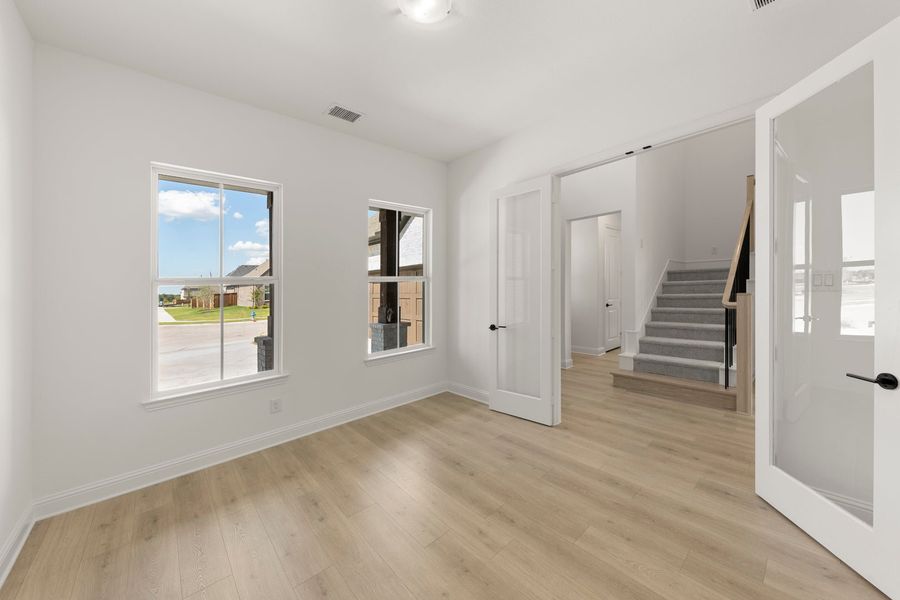 Spacious, unfurnished interior of a new home in Nelson Lake Estates, Rockwall (Image 18).