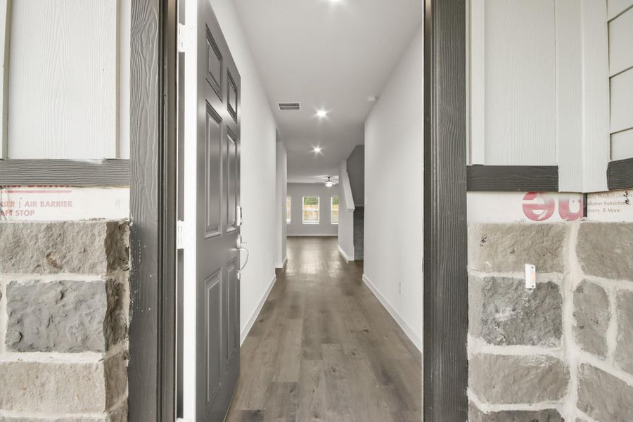 Image 20 of a home in Lakes at Crockett Martin.