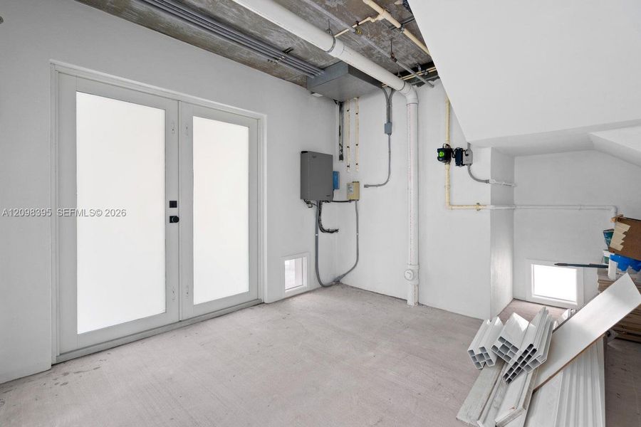 Spacious, unfurnished interior of a new home in , Key Largo (Image 26).