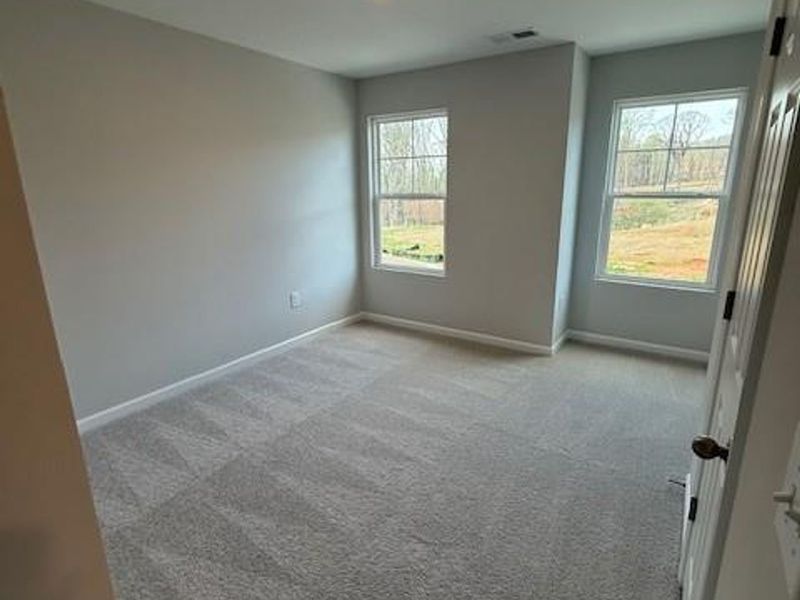 Spacious, unfurnished interior of a new home in Hemingway, Cumming (Image 9).