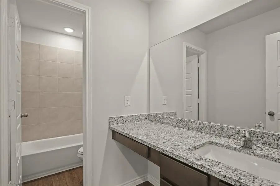 Furnished interior view inside a new home in Sycamore Landing, Fort Worth (Image 6). Furnished interior view inside a new home in Sycamore Landing, Fort Worth (Image 6).