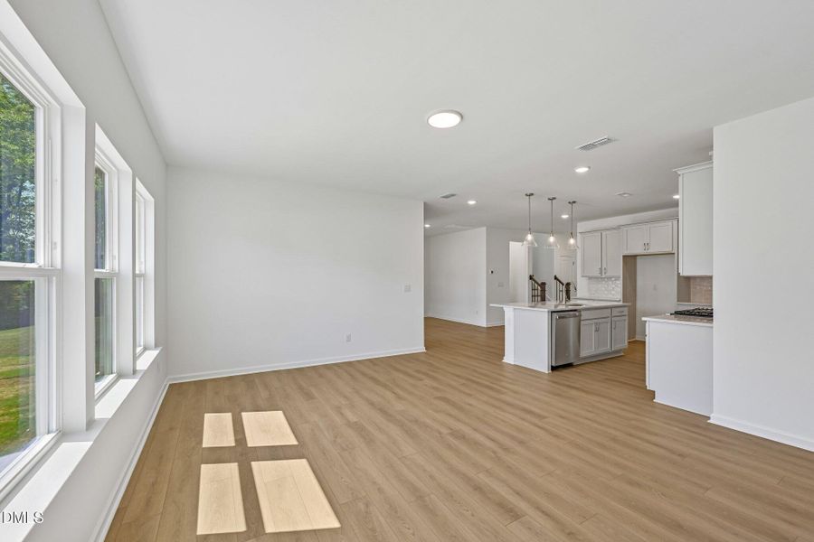 14-web-or-mls-Ken Dr-S2304-014