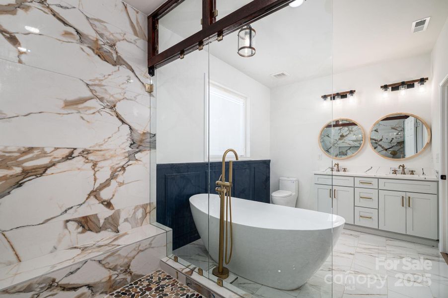 Furnished interior view inside a new home in , Shelby (Image 35).