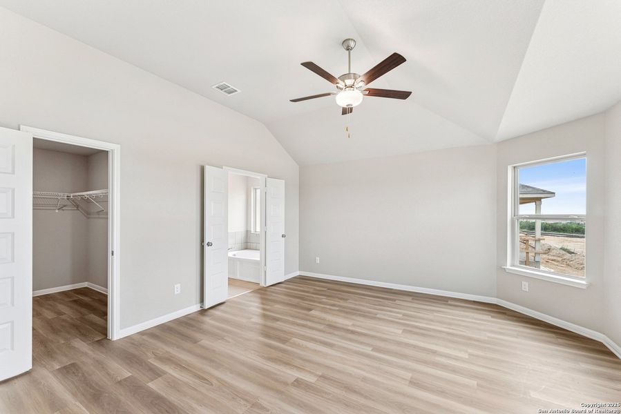 Spacious, unfurnished interior of a new home in Mesquite Ridge, San Antonio (Image 24). Spacious, unfurnished interior of a new home in Mesquite Ridge, San Antonio (Image 24).