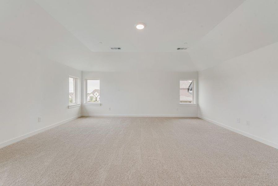 Spacious, unfurnished interior of a new home in Monterra, Fate (Image 28).