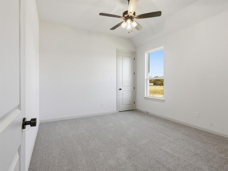Spacious, unfurnished interior of a new home in Silver Sage Farm, Weatherford (Image 22). Spacious, unfurnished interior of a new home in Silver Sage Farm, Weatherford (Image 22).