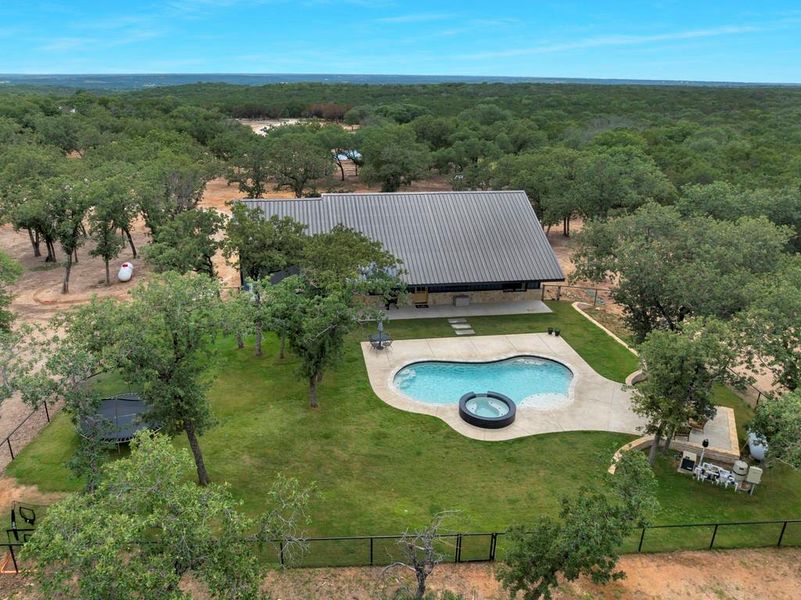 Community amenities in , Tolar (Image 34).