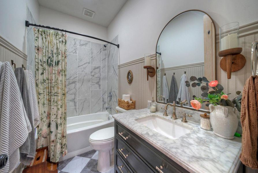 Furnished interior view inside a new home in , Elgin (Image 16).