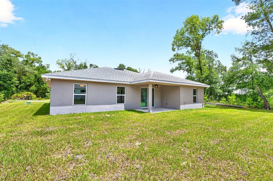 Exterior details and patio area of a home in , Ocklawaha (Image 20). Exterior details and patio area of a home in , Ocklawaha (Image 20).